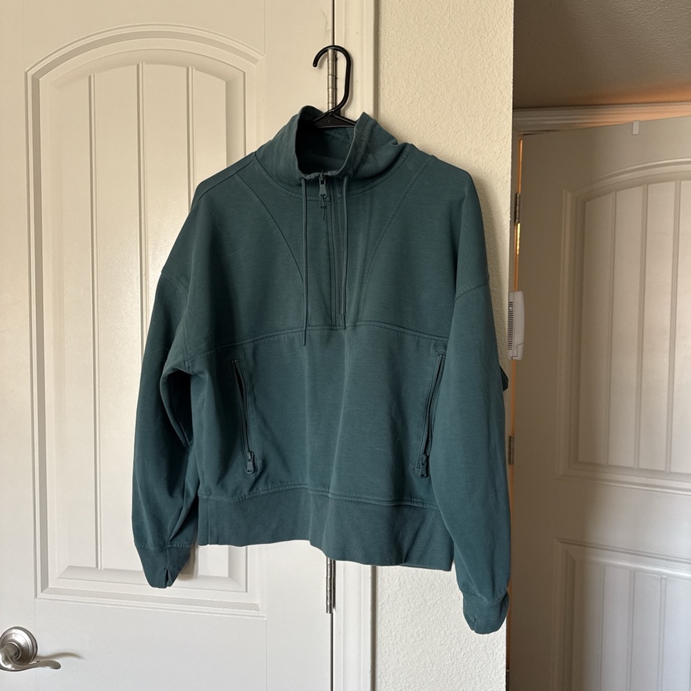 Old Navy Active Dynamic Fleece Half-Zip in Sage Green